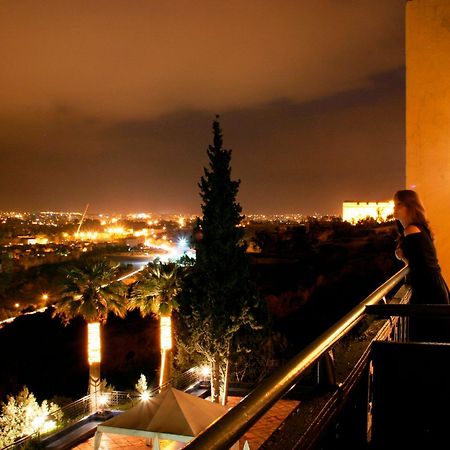 Les Merinides Fez Buitenkant foto