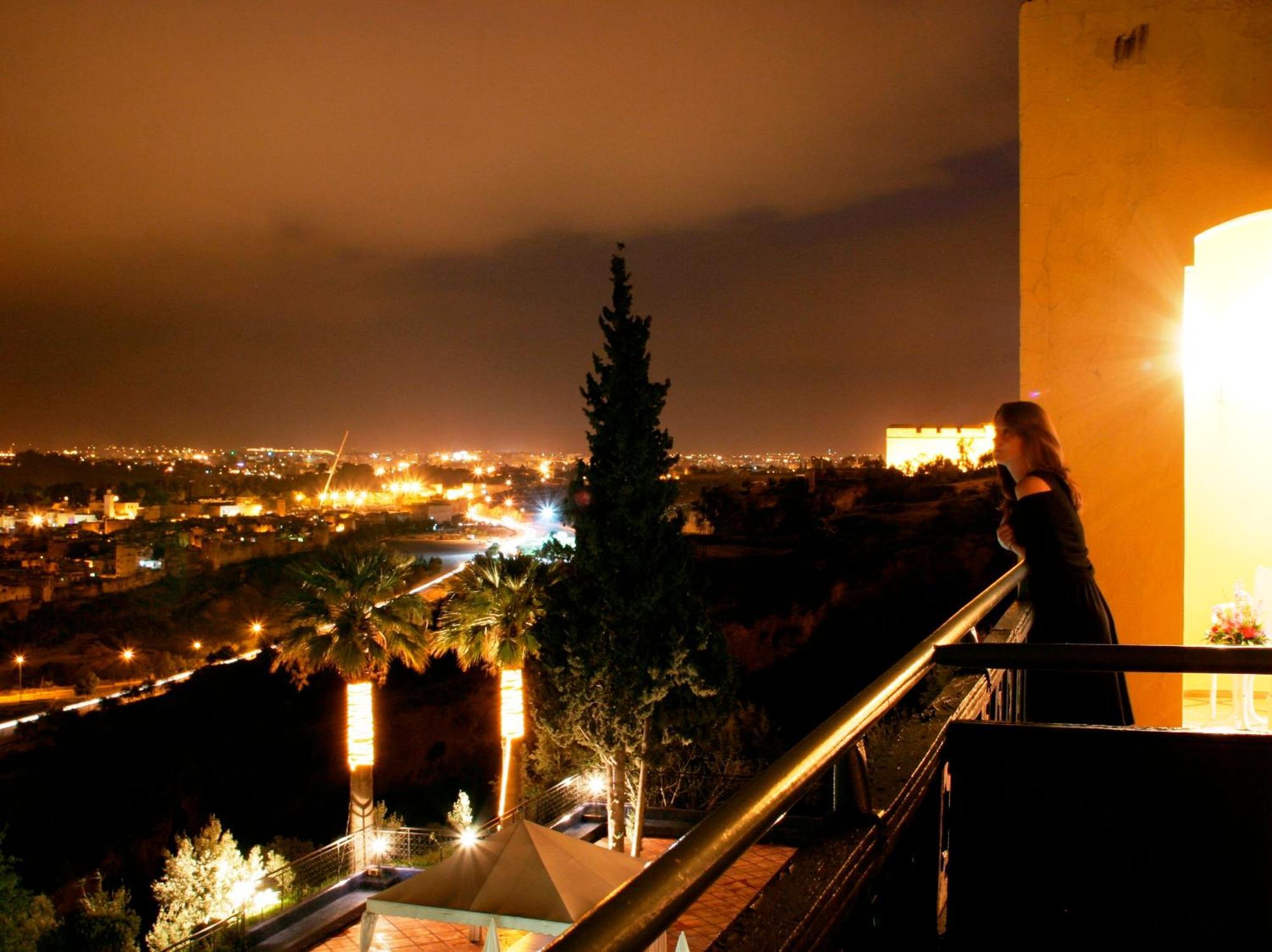 Les Merinides Fez Buitenkant foto